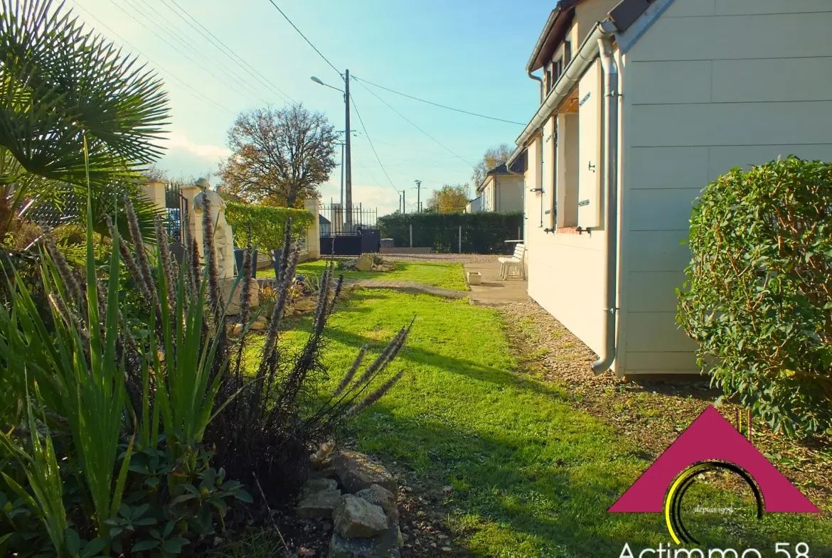 Maison à vendre de 117 m² avec jardin et garage près de Dun-sur-Auron 