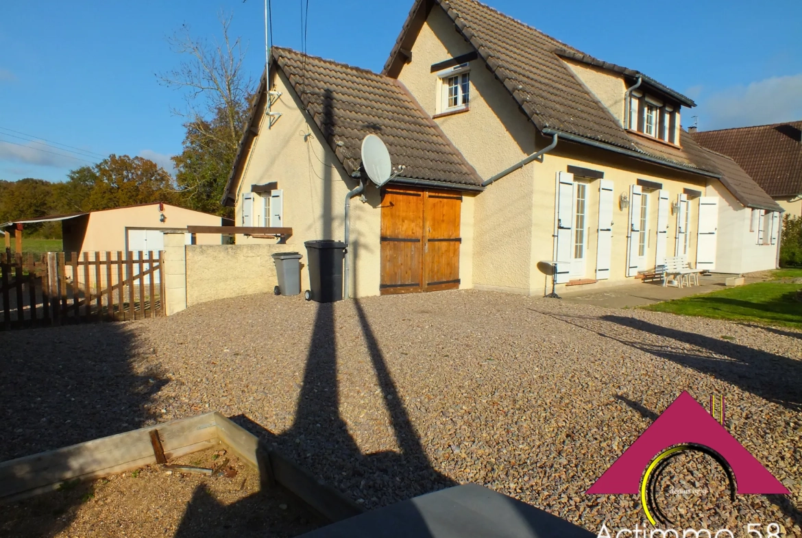 Maison à vendre de 117 m² avec jardin et garage près de Dun-sur-Auron 