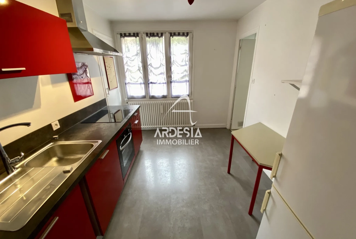 Appartement T3 bis à vendre de 78 m² à Saint-Michel de Maurienne 