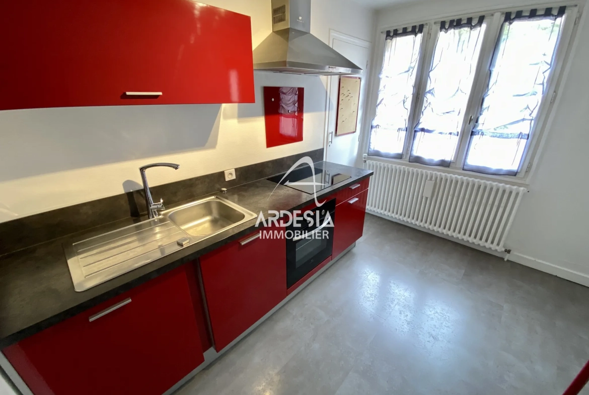 Appartement T3 bis à vendre de 78 m² à Saint-Michel de Maurienne 