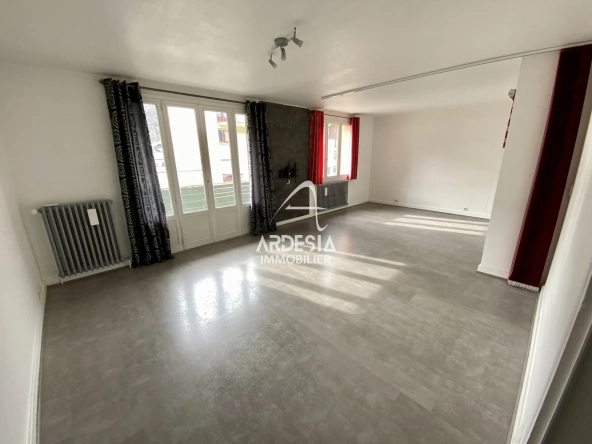 Appartement T3 bis à vendre de 78 m² à Saint-Michel de Maurienne
