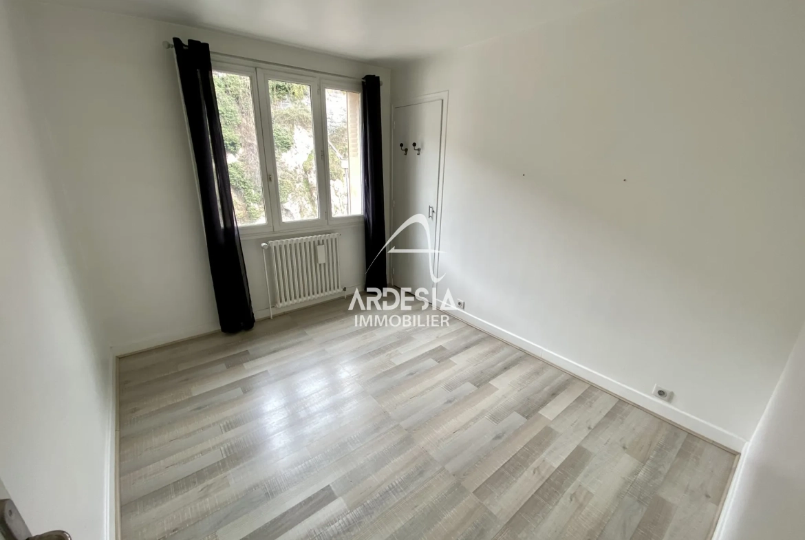Appartement T3 bis à vendre de 78 m² à Saint-Michel de Maurienne 