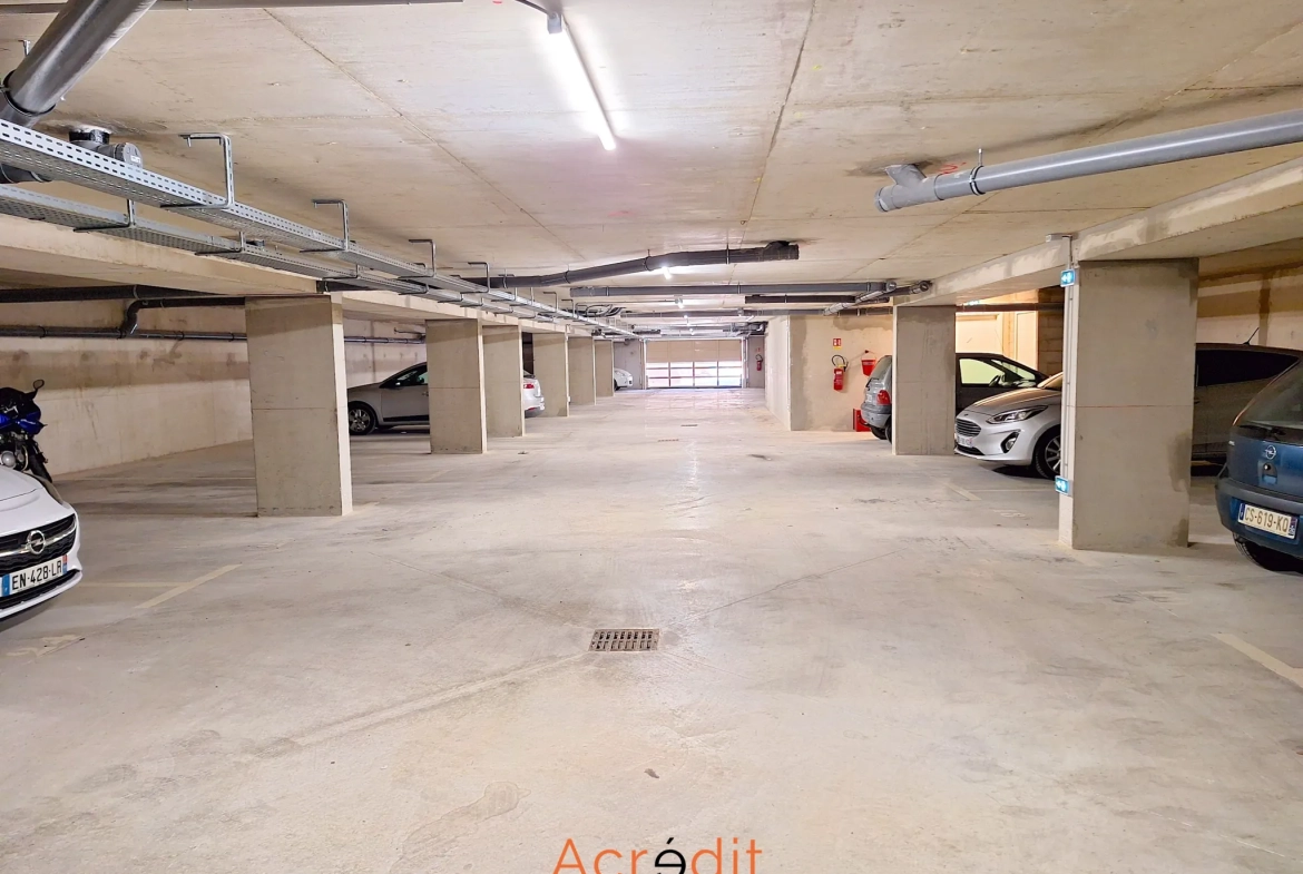 Appartement T3 avec terrasse, parking à Boujan-sur-Libron 
