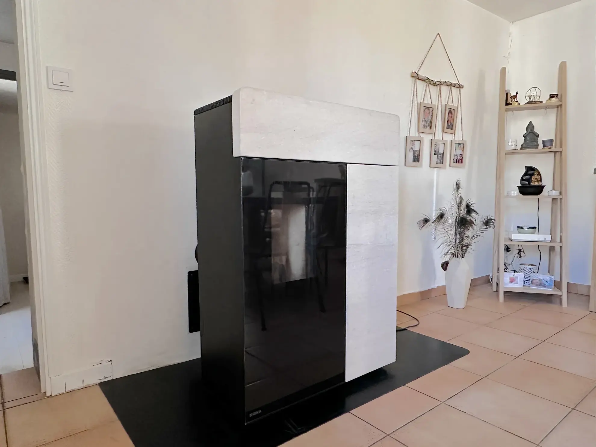 Maison avec studio indépendant à Antoigné, Châtellerault - Spacieux logement avec potentiel locatif 