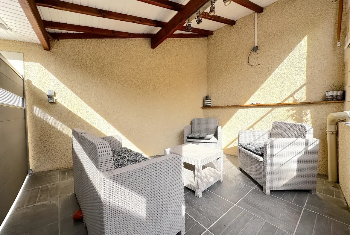 Maison avec studio indépendant à Antoigné, Châtellerault - Spacieux logement avec potentiel locatif 