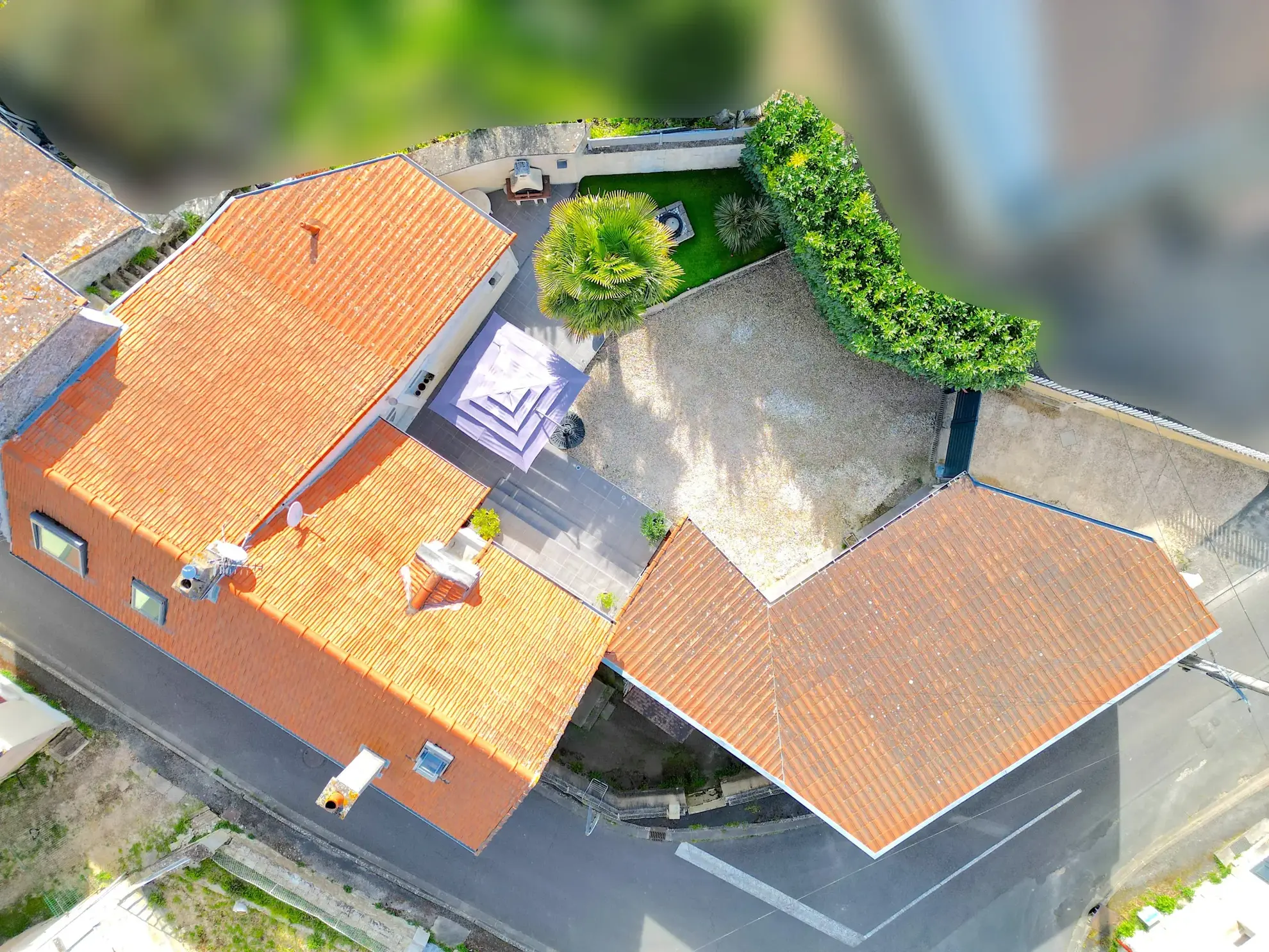 Maison avec studio indépendant à Antoigné, Châtellerault - Spacieux logement avec potentiel locatif 