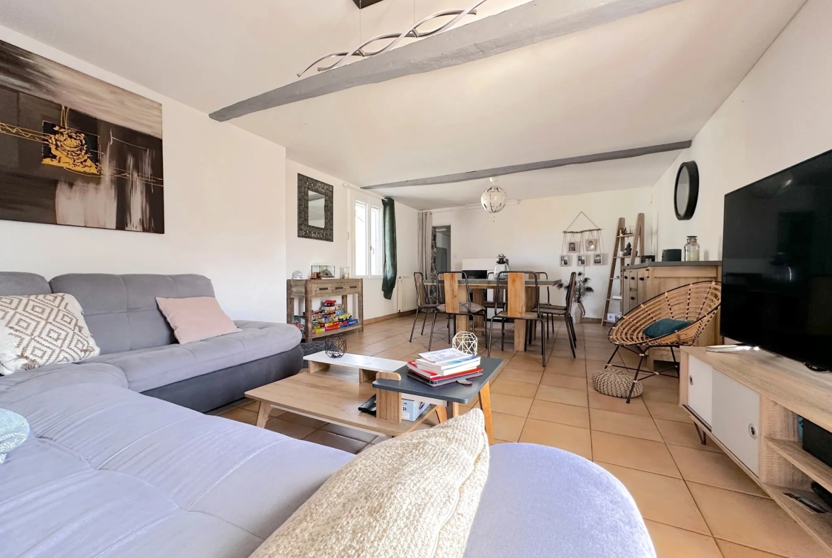 Maison avec studio indépendant à Antoigné, Châtellerault - Spacieux logement avec potentiel locatif 
