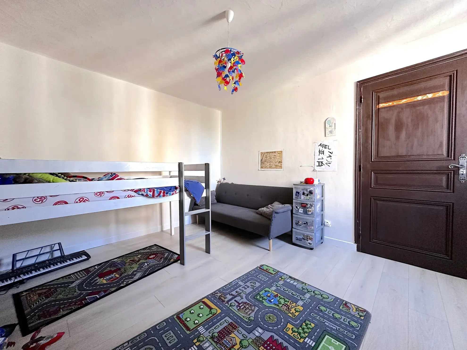 Maison avec studio indépendant à Antoigné, Châtellerault - Spacieux logement avec potentiel locatif 