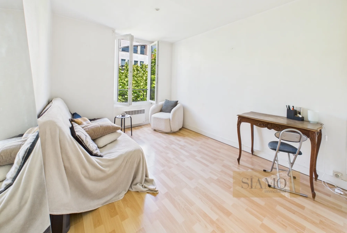 Appartement 2 pièces lumineux à Vincennes, idéalement situé en centre-ville – Location avec bail jusqu'en 2028 