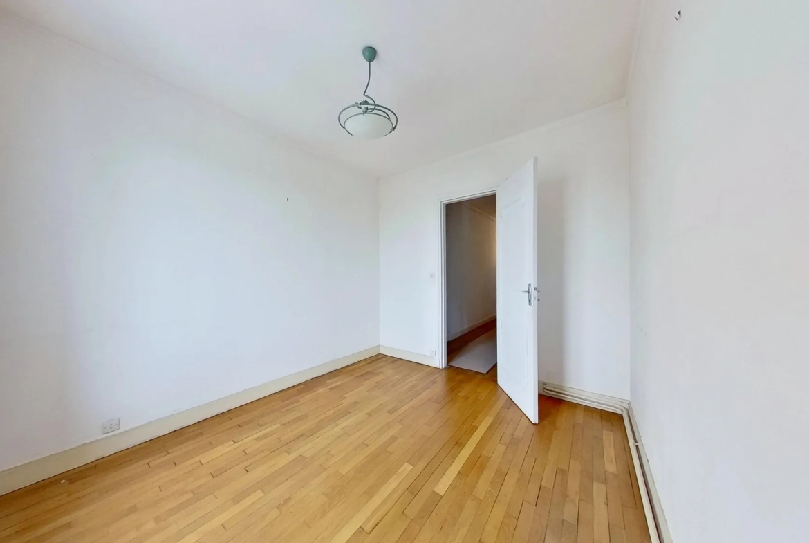 Appartement 3 pièces de 77m² avec balcon au centre de Caen 