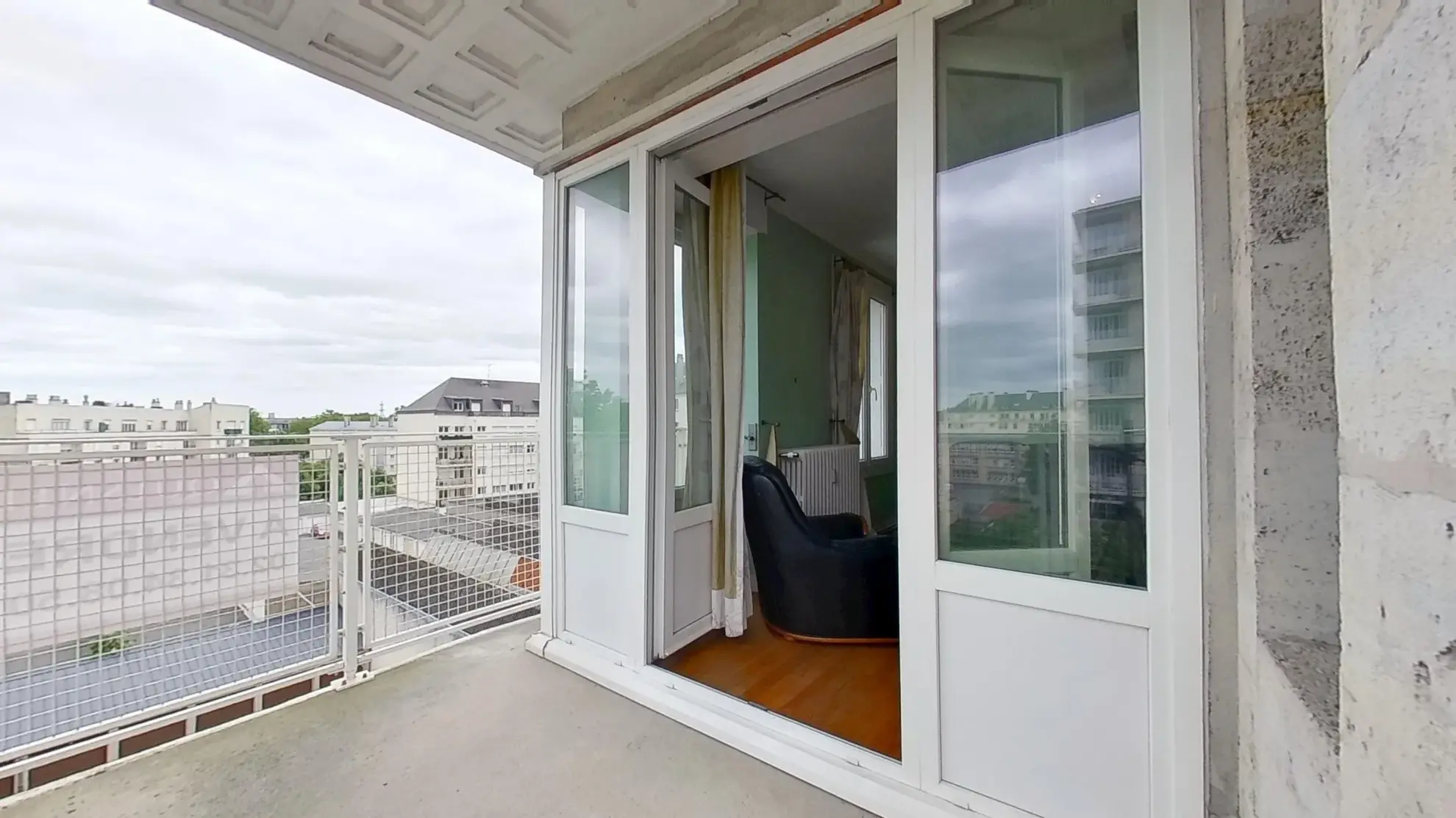 Appartement 3 pièces de 77m² avec balcon au centre de Caen 