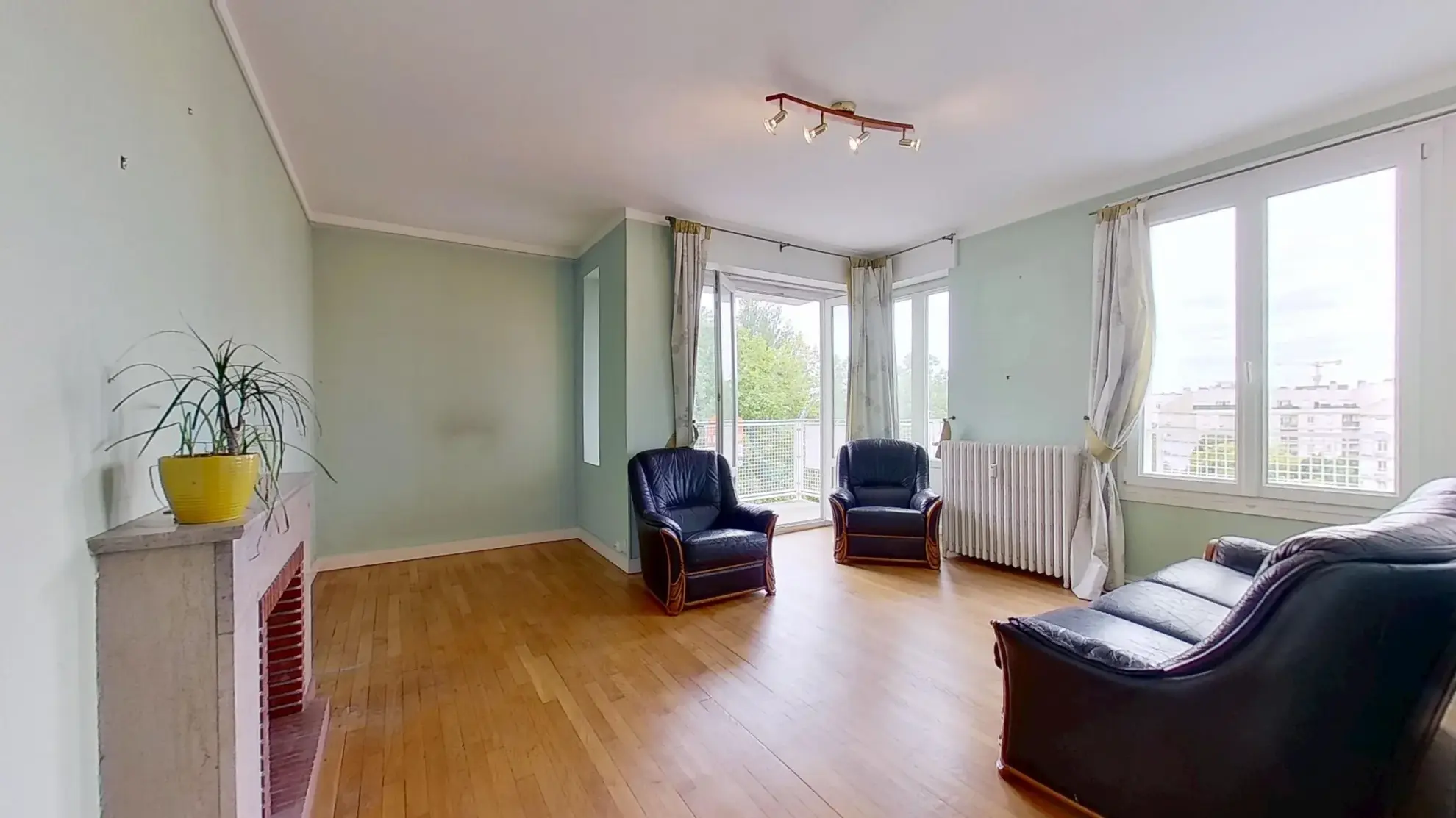 Appartement 3 pièces de 77m² avec balcon au centre de Caen 