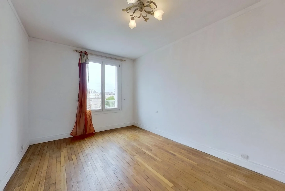 Appartement 3 pièces de 77m² avec balcon au centre de Caen 