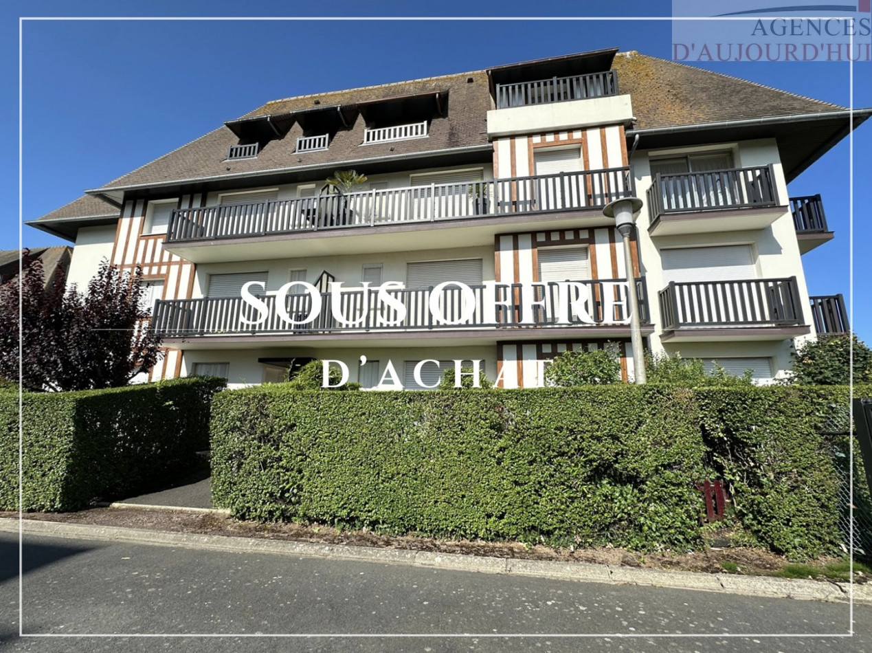 Appartement 2 pièces de 32 m² à Blonville-sur-Mer avec jardin privatif, cuisine équipée, orientation Est et parking sécurisé, proche plage.