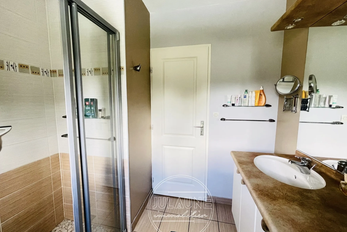 Charmante maison avec piscine à Boisseuil proche Limoges 