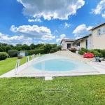 Charmante maison avec piscine à Boisseuil proche Limoges