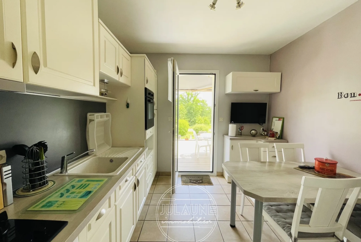 Charmante maison avec piscine à Boisseuil proche Limoges 