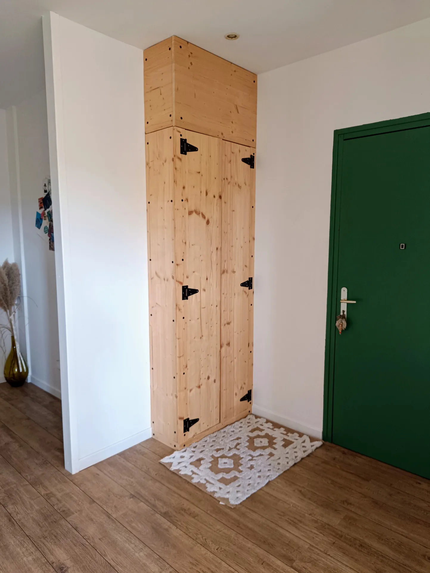 Appartement F4 rénové à Saint Victor Malescours avec stationnement et cave 