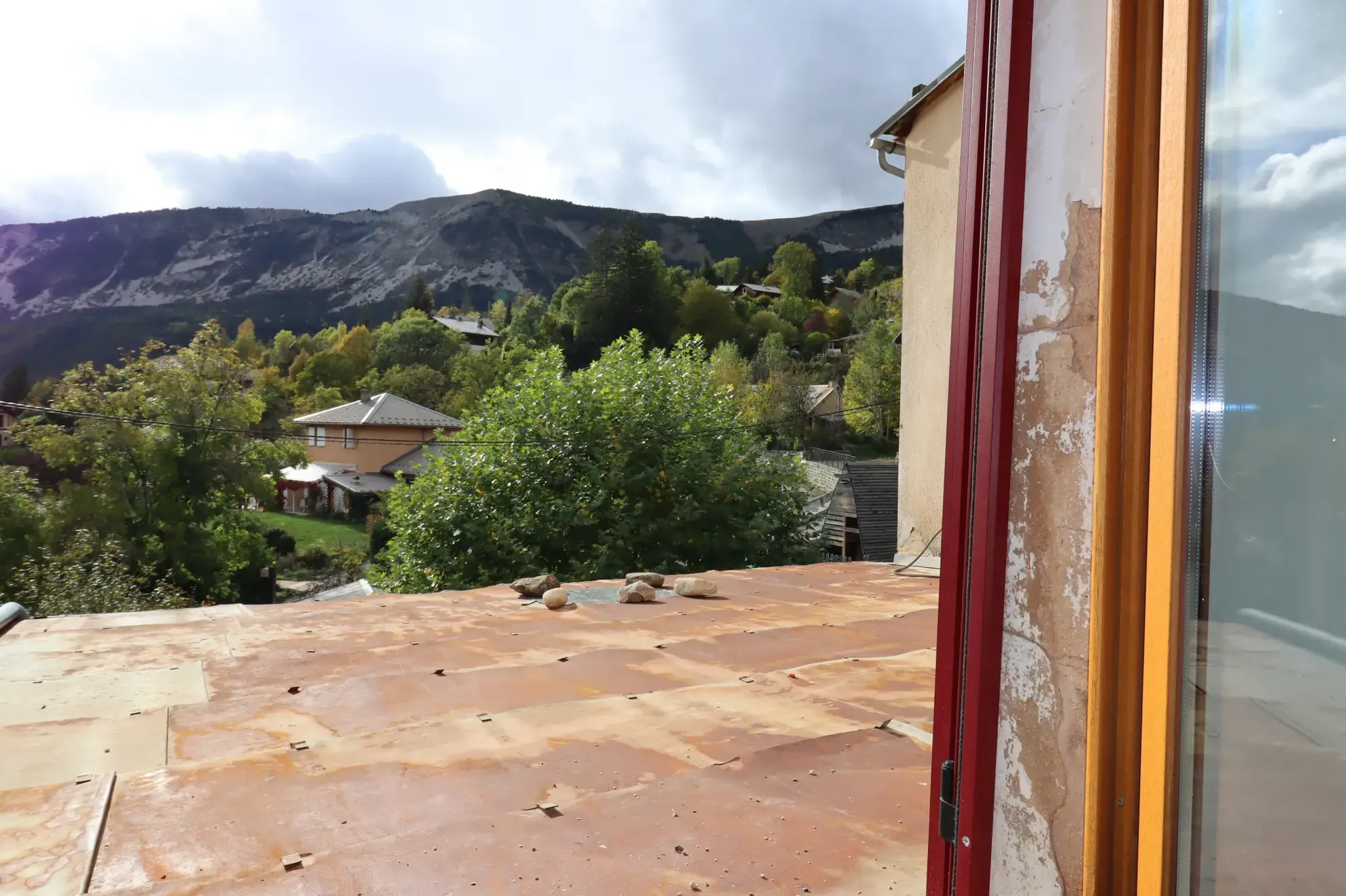 Bel appartement T3 ensoleillé à Beauvezer avec cave et chauffage réversible 