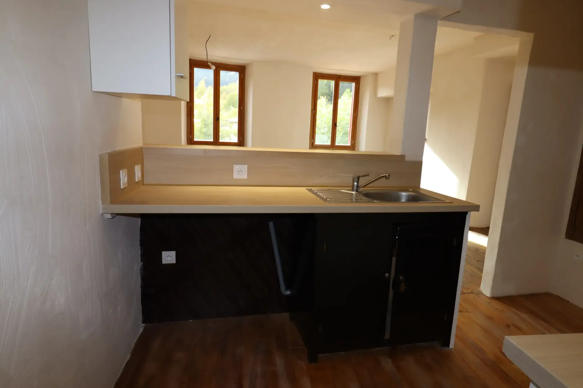 Bel appartement T3 ensoleillé à Beauvezer avec cave et chauffage réversible 