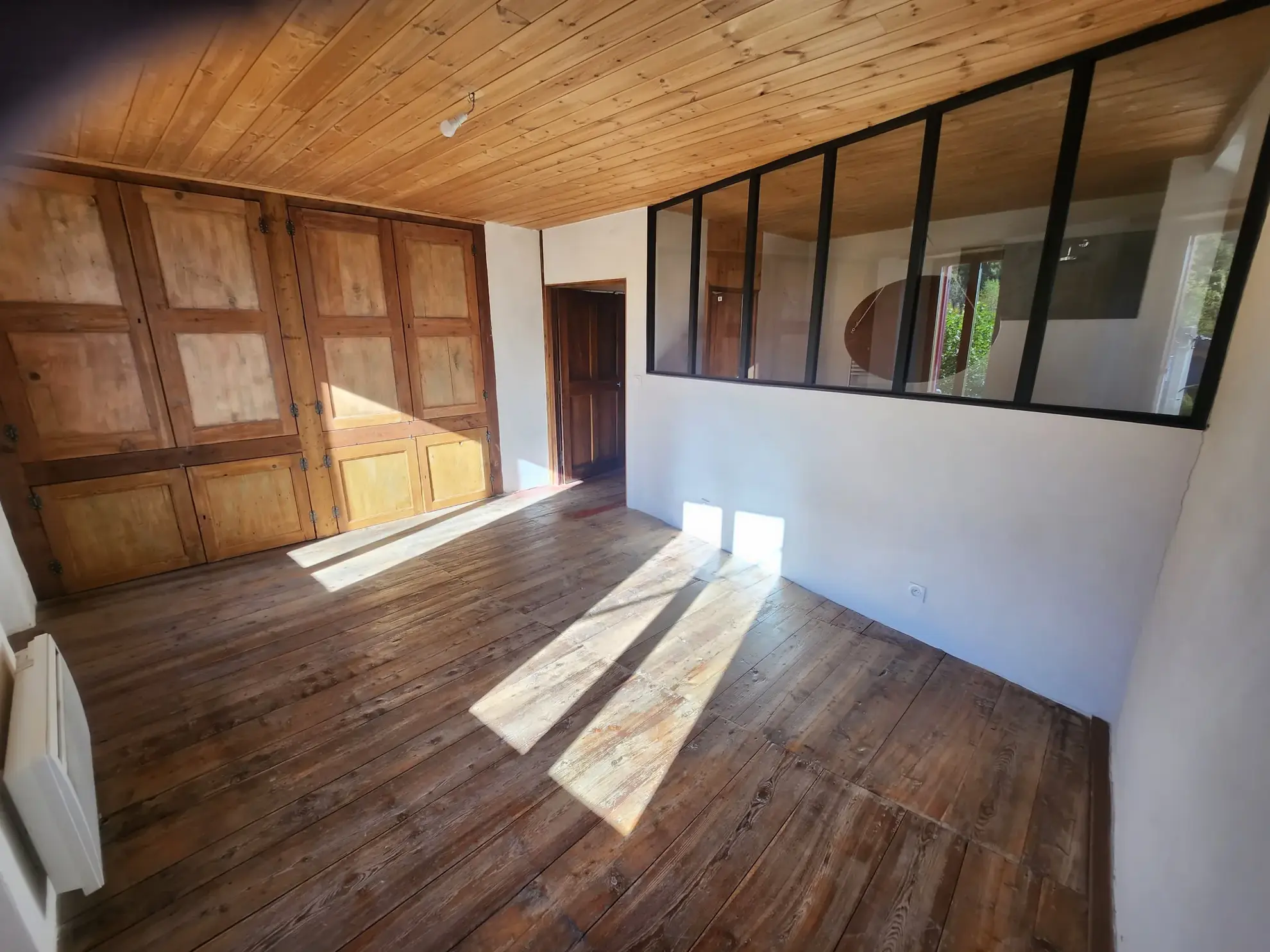 Bel appartement T3 ensoleillé à Beauvezer avec cave et chauffage réversible 
