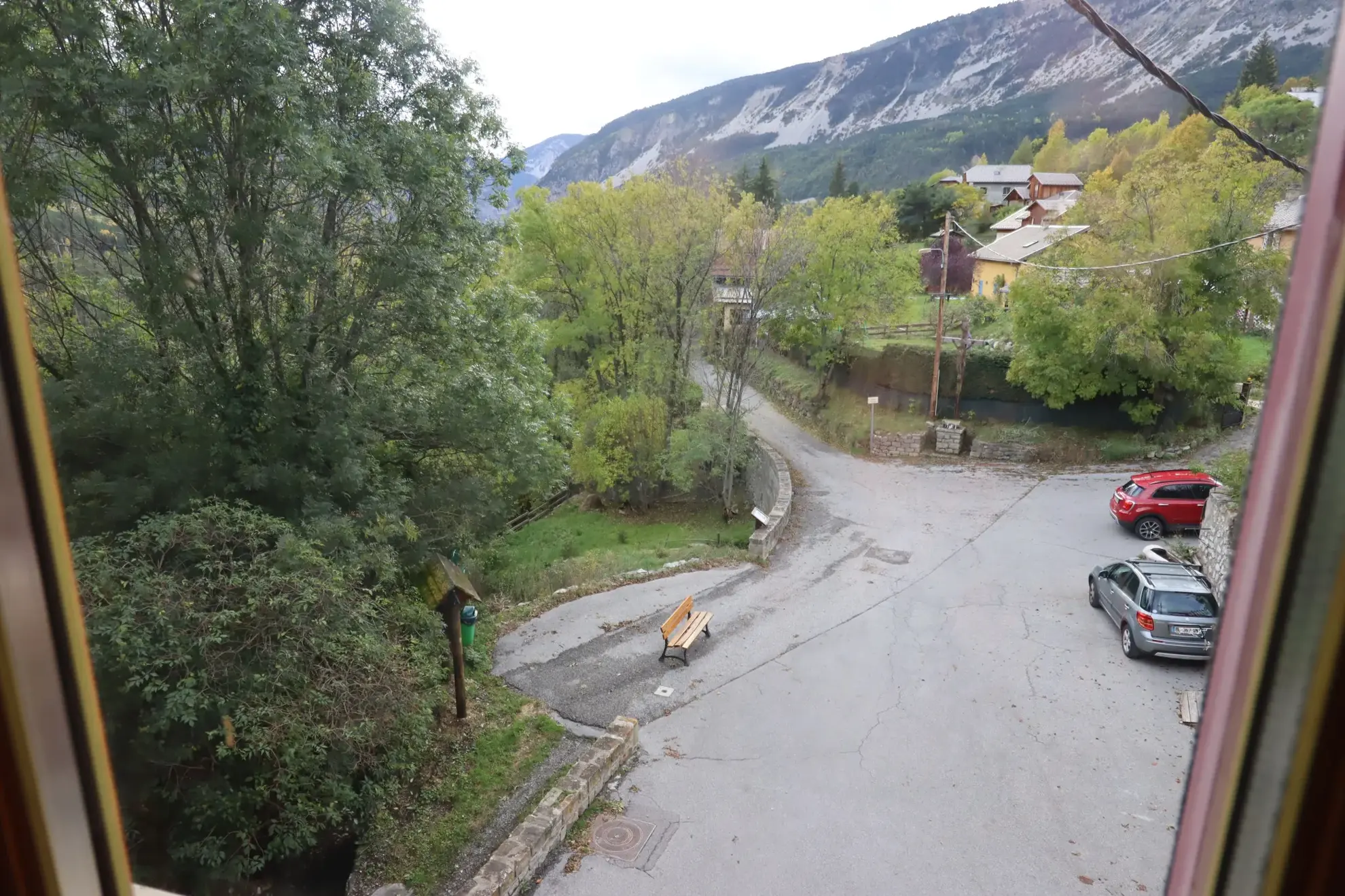 Bel appartement T3 ensoleillé à Beauvezer avec cave et chauffage réversible 