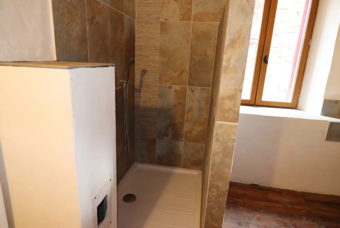 Bel appartement T3 ensoleillé à Beauvezer avec cave et chauffage réversible 