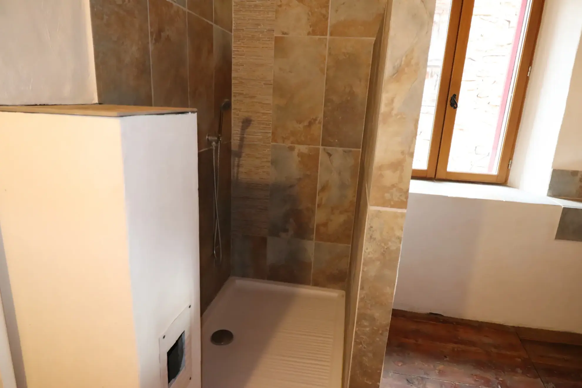 Bel appartement T3 ensoleillé à Beauvezer avec cave et chauffage réversible 