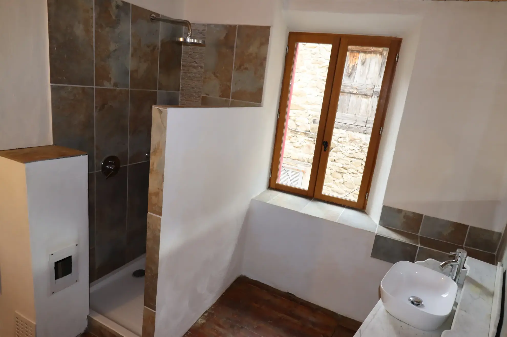 Bel appartement T3 ensoleillé à Beauvezer avec cave et chauffage réversible 