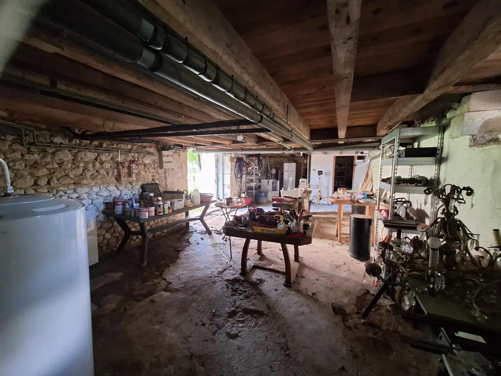 Maison avec piscine à Ribérac, 170m², jardin, garage et dépendances 