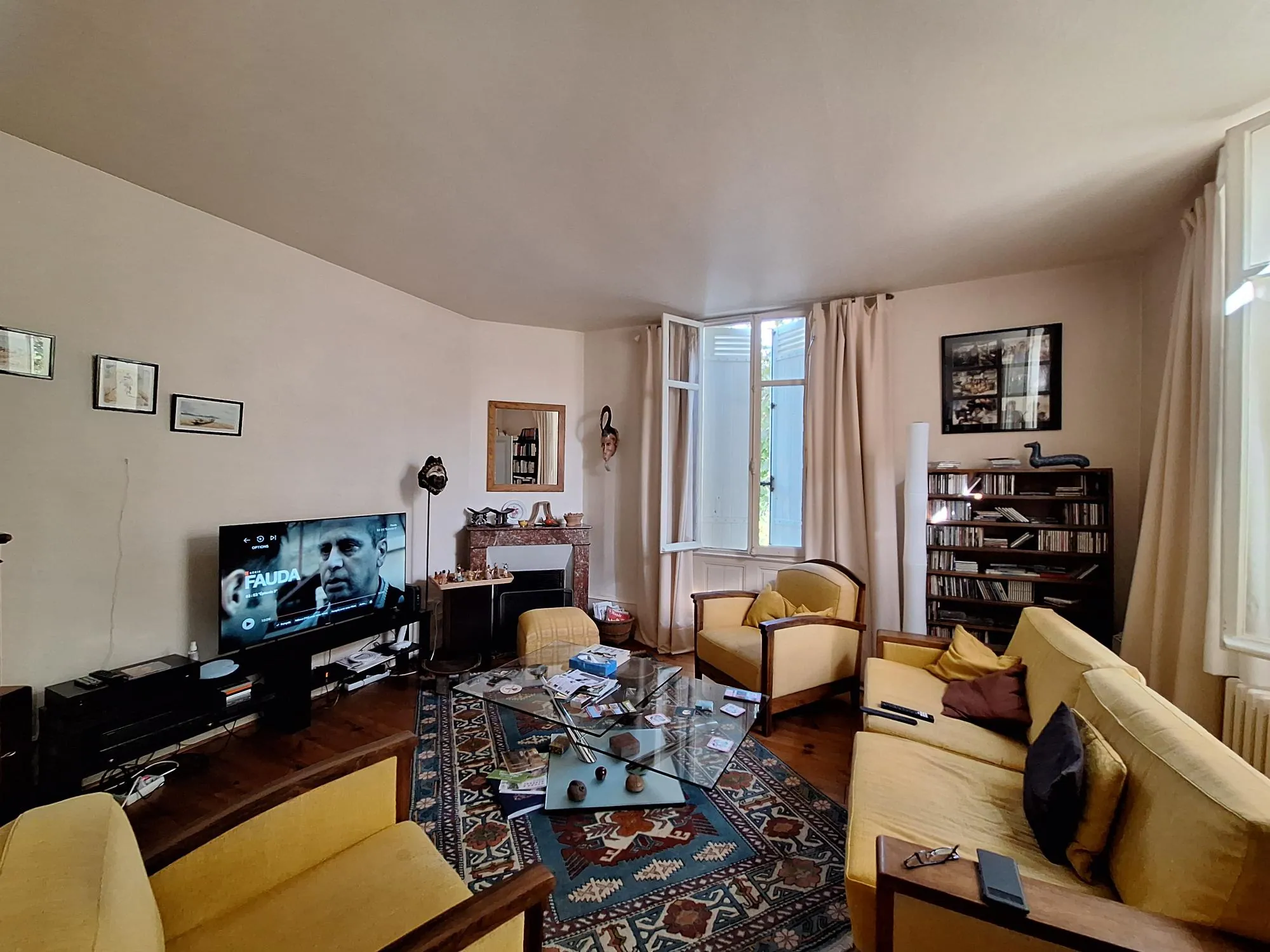 Maison avec piscine à Ribérac, 170m², jardin, garage et dépendances 