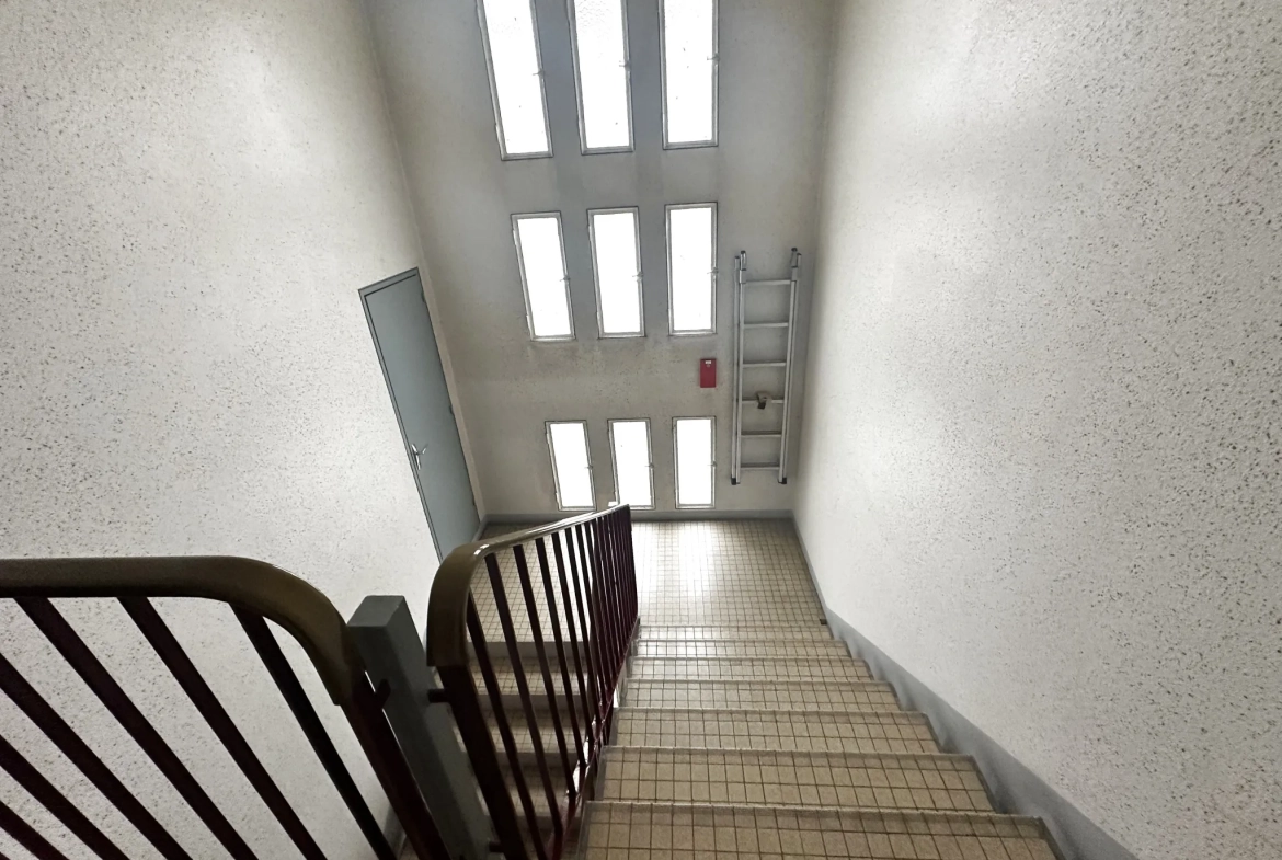 Appartement 3 pièces avec 2 chambres et cave à Troyes 