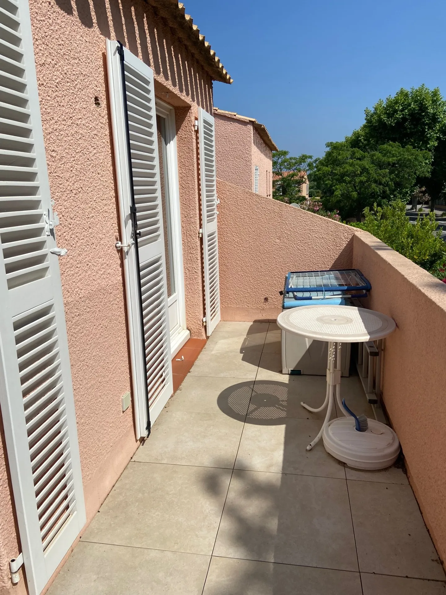 Appartement en bord de mer à La Londe-les-Maures, 2 pièces, terrasse, idéal investissement 