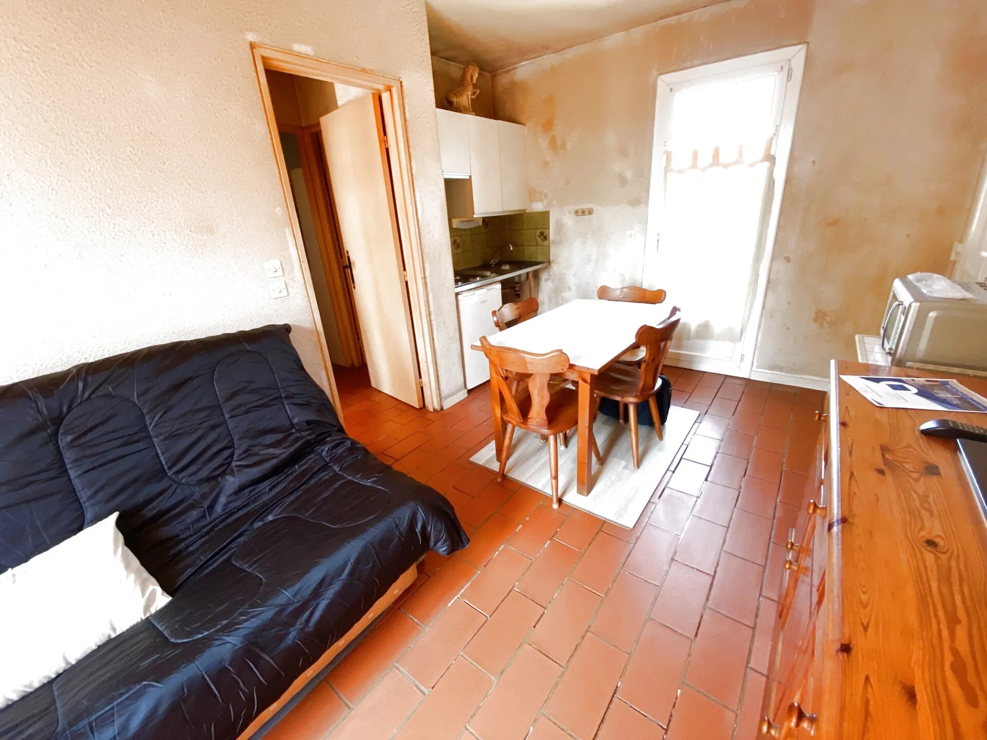 Appartement en bord de mer à La Londe-les-Maures, 2 pièces, terrasse, idéal investissement 