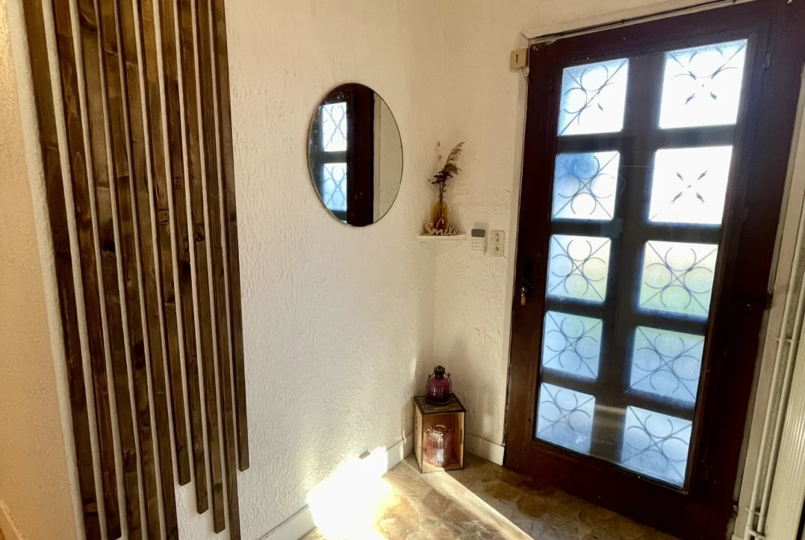 Maison rénovée avec piscine et 5 chambres à Périgueux 