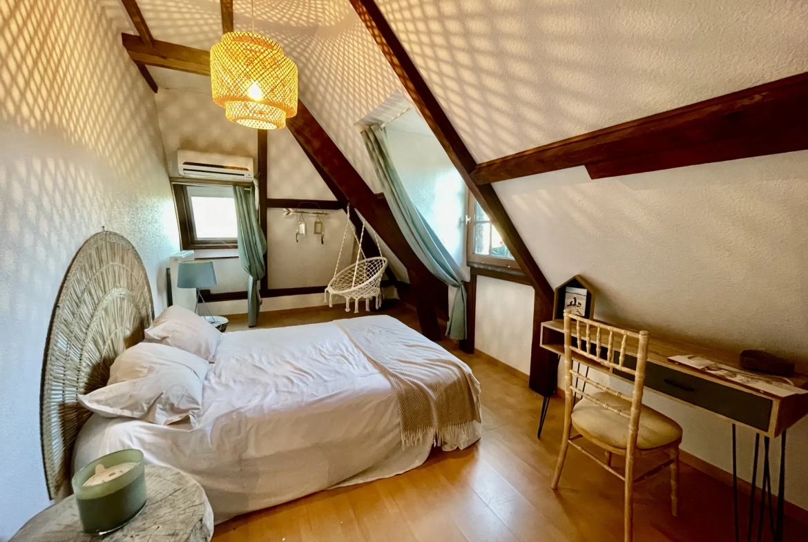 Maison rénovée avec piscine et 5 chambres à Périgueux 