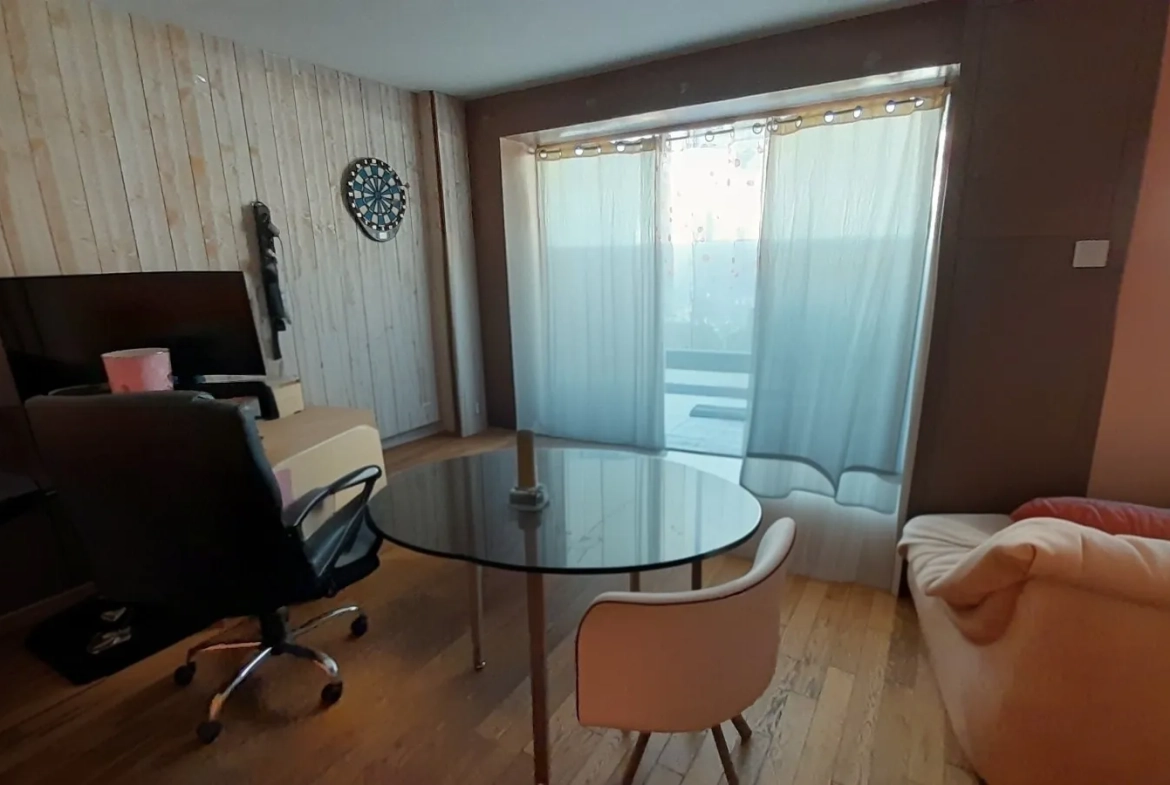 Maison familiale spacieuse à Souillac avec grand jardin et proximité des commodités 