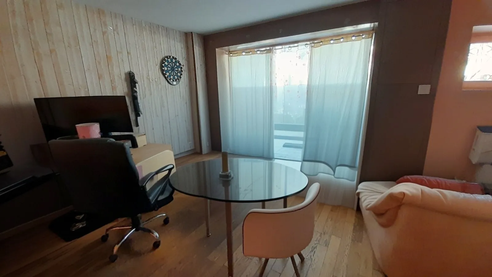 Maison familiale spacieuse à Souillac avec grand jardin et proximité des commodités 