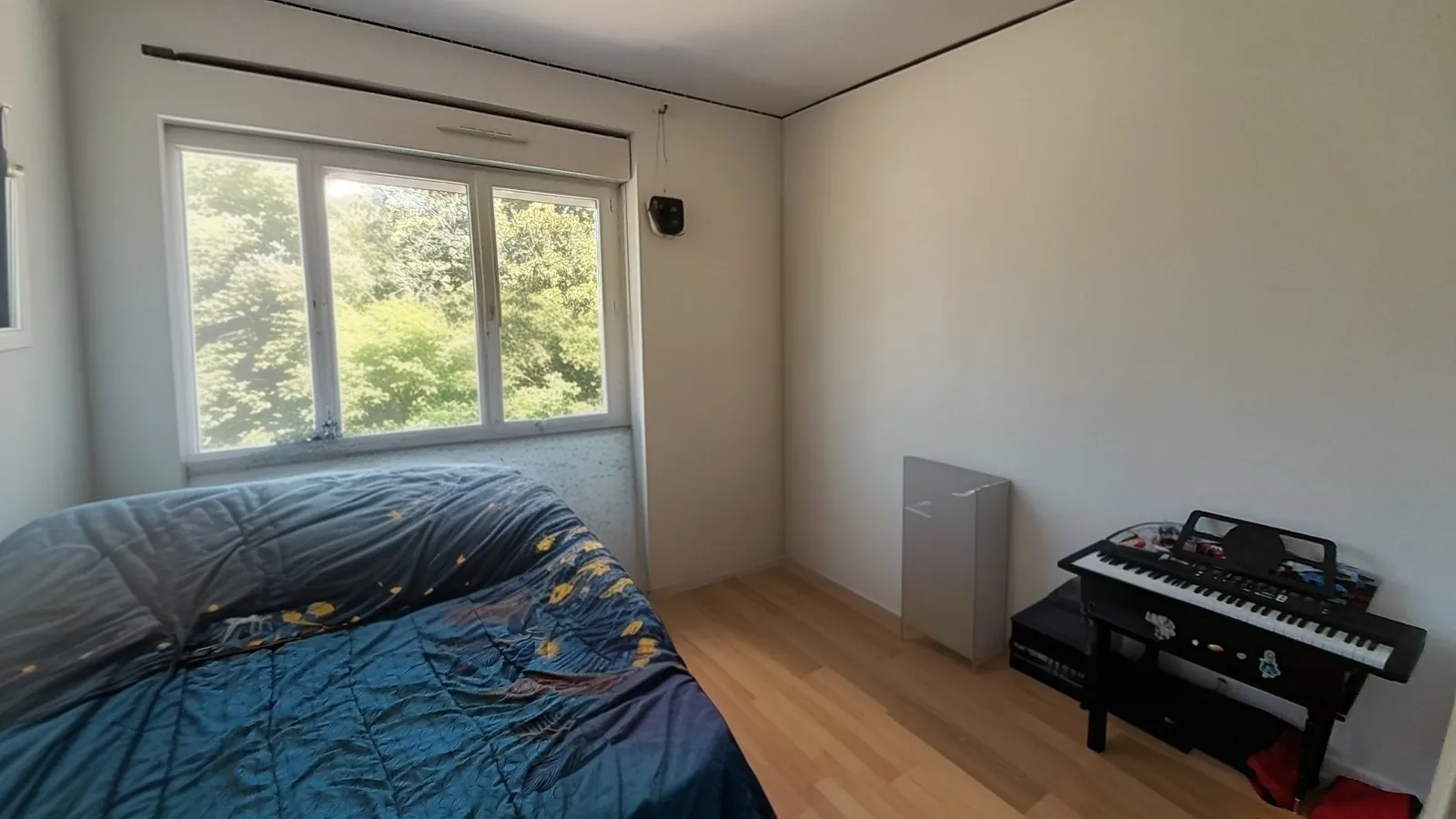 Maison familiale spacieuse à Souillac avec grand jardin et proximité des commodités 
