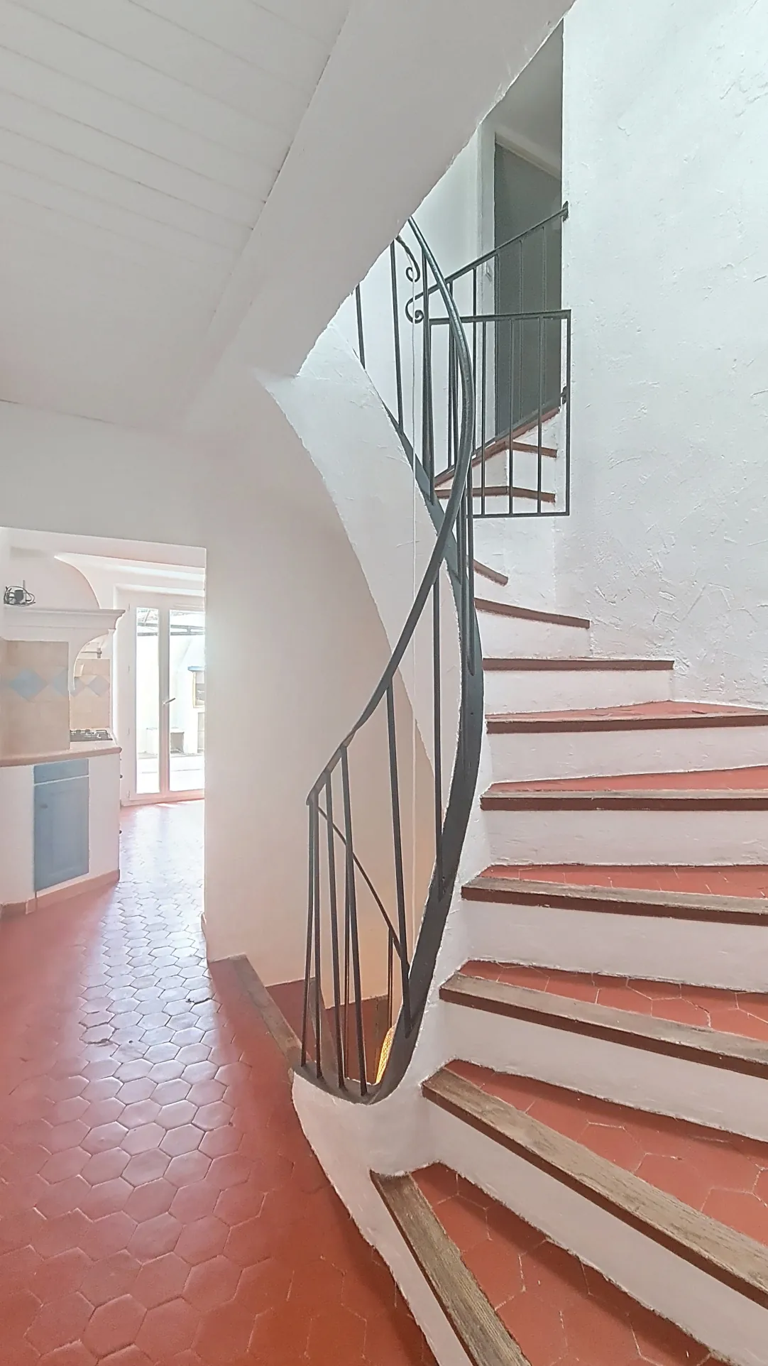 Maison de village 124 m² avec studio indépendant à Rougiers (83) 