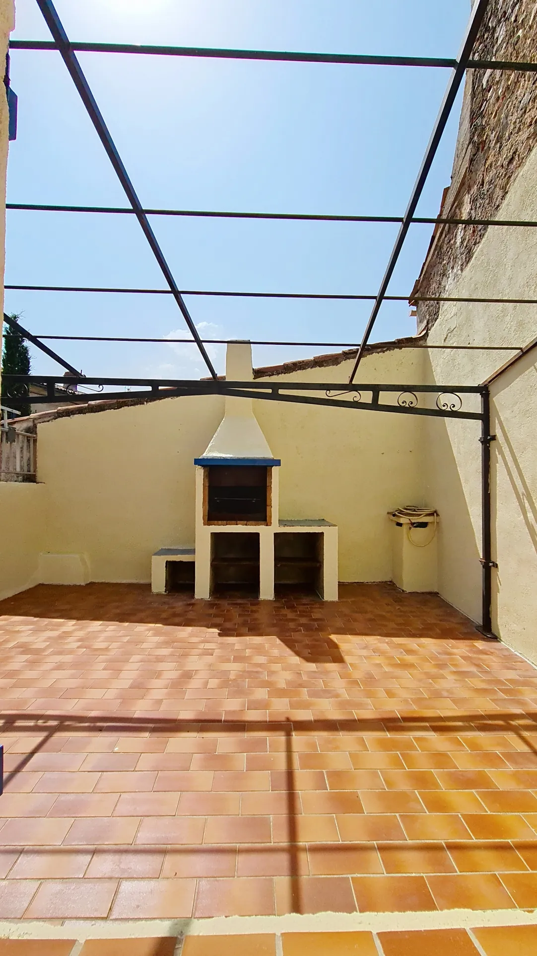 Maison de village 124 m² avec studio indépendant à Rougiers (83) 