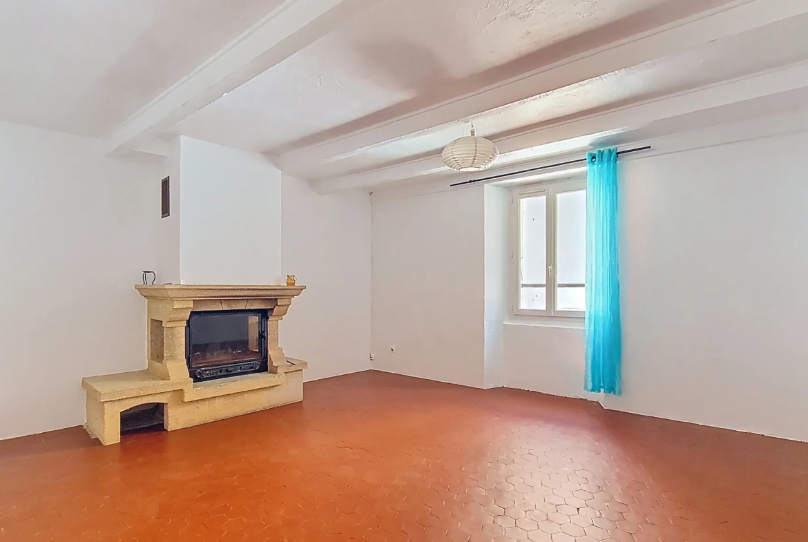 Maison de village 124 m² avec studio indépendant à Rougiers (83) 