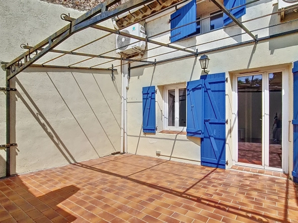 Maison de village 124 m² avec studio indépendant à Rougiers (83)