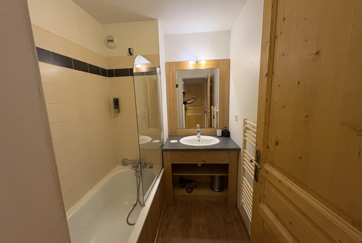 Charmant appartement T2 à Orcières Merlette avec balcon, piscine et parking 