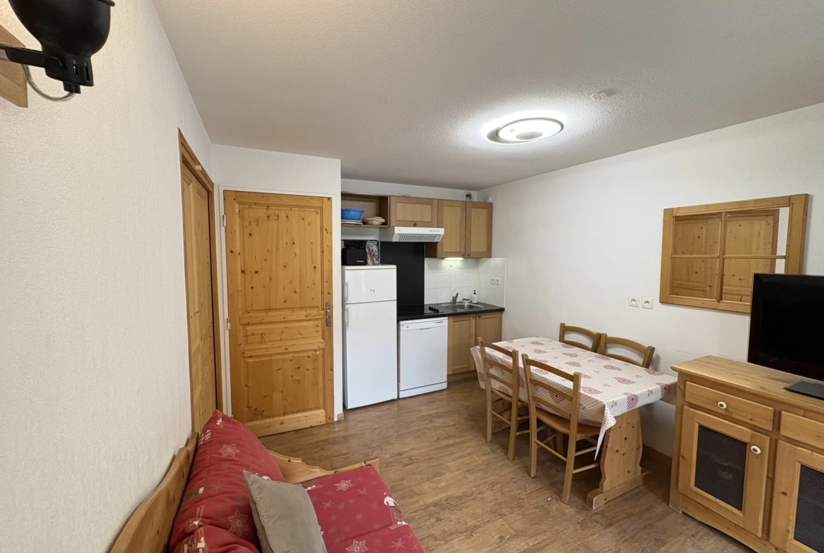 Charmant appartement T2 à Orcières Merlette avec balcon, piscine et parking 