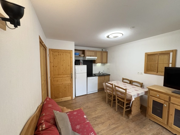 Charmant appartement T2 à Orcières Merlette avec balcon, piscine et parking