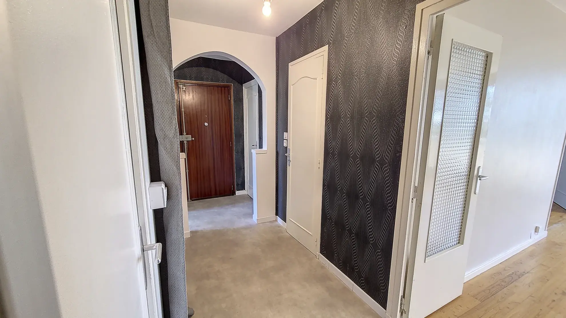 Appartement T4 à Irigny de 77 m² avec parking et cave - Résidence sécurisée 