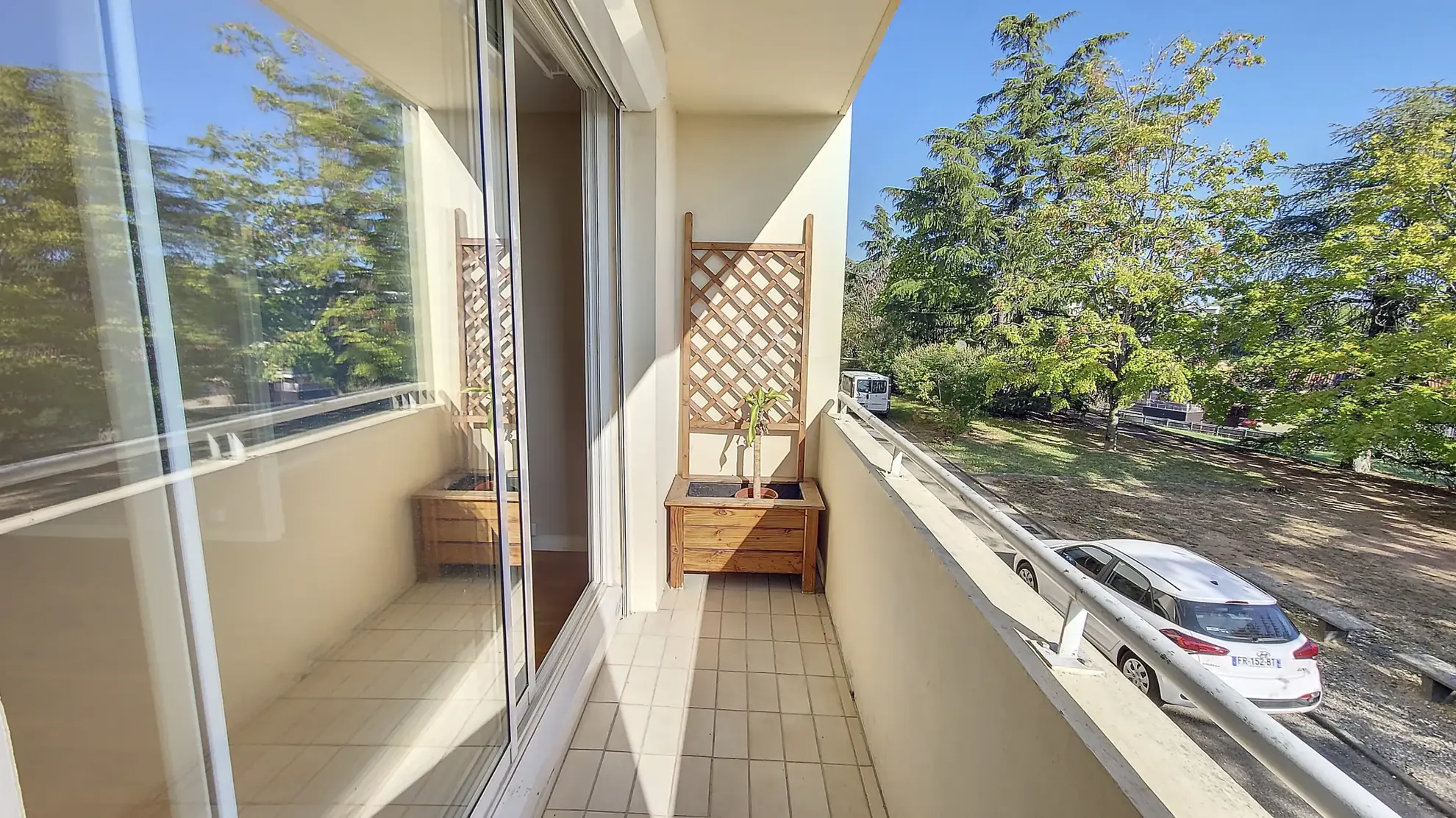 Appartement T4 à Irigny de 77 m² avec parking et cave - Résidence sécurisée 