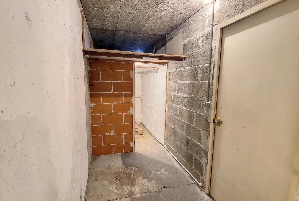 Appartement T4 à Irigny de 77 m² avec parking et cave - Résidence sécurisée 
