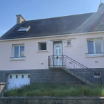 Maison à vendre à Guémené-sur-Scorff avec grand terrain et travaux à prévoir
